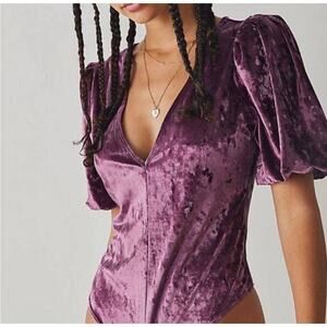Free People NWOT don’t you wish purple velvet bodysuit size M